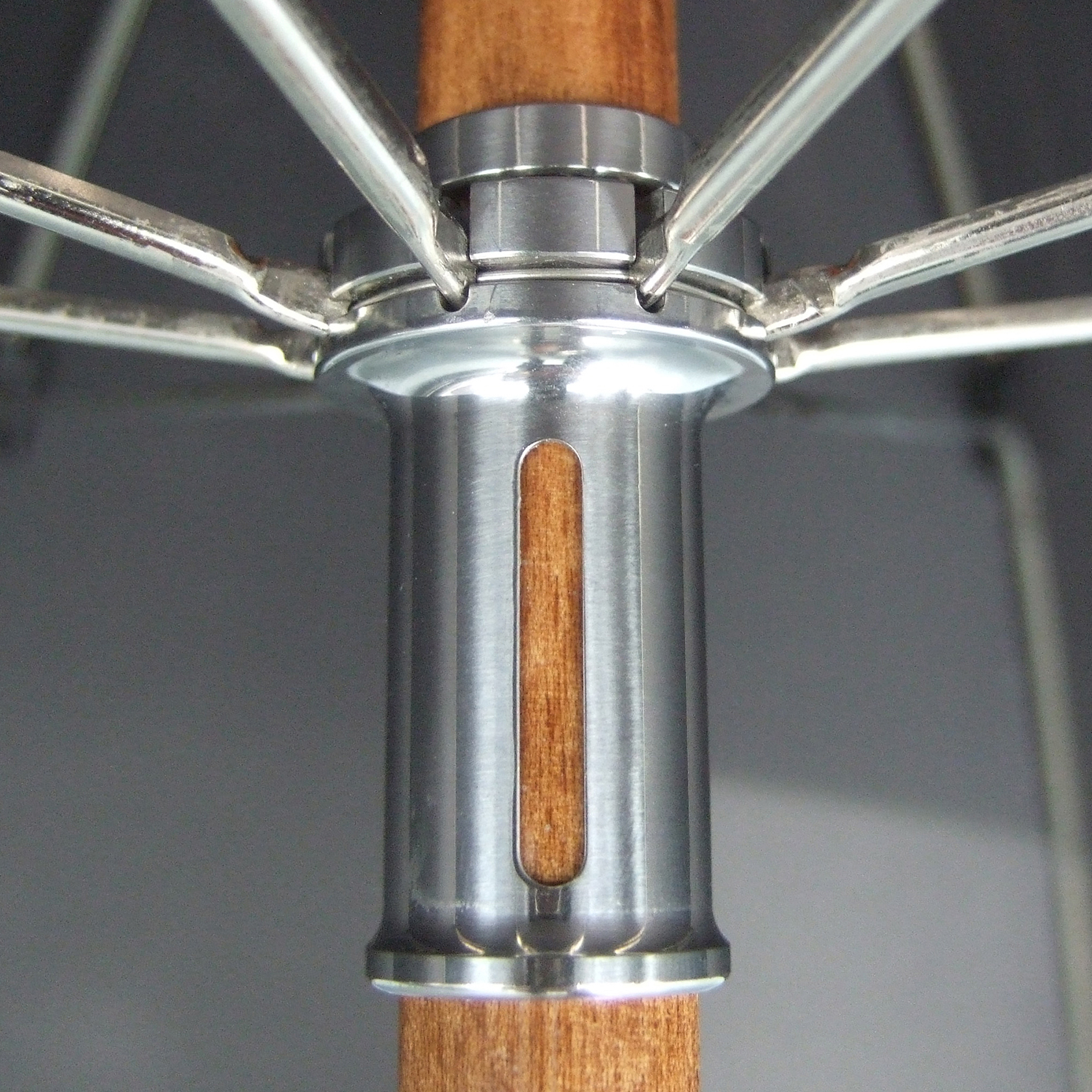 Luxury umbrella Brillant HH55, ostrich leather handle brown, wooden stick made of acacia, silk black